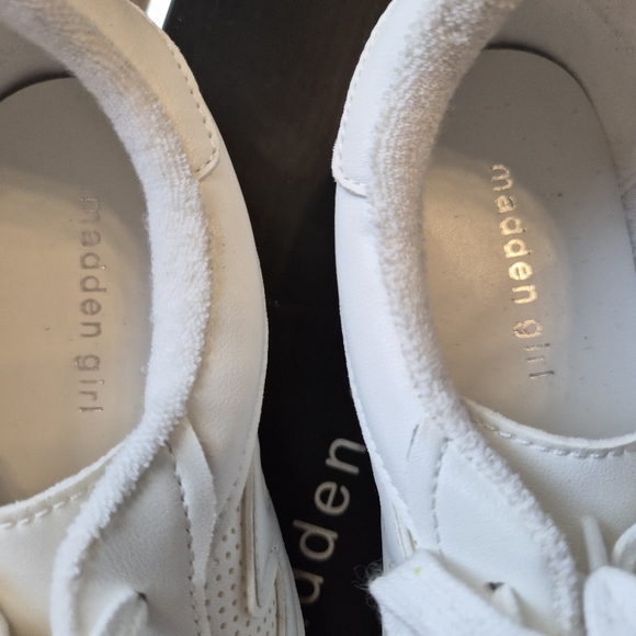 [NIB] Madden Girl Giia Lace-Up Low-Top Sneakers White Women's Sneakers Size 9 - Picture 4 of 12